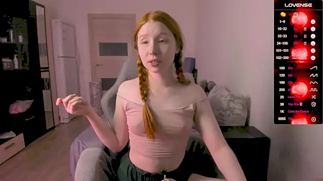 CallMeEffy1 online show from August 6, 2026, 1:24 pm