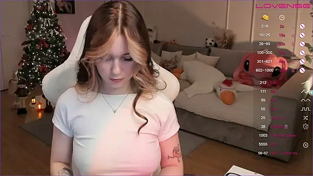 Frau Lina online show from December 21, 2025, 2:13 pm