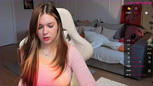 Frau Lina online show from April 1, 2026, 3:20 pm