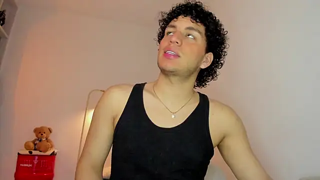 Snapshot of Curlblue chatting on November 11, 2025, 2:22 am Curlblue online show from November 11, 2025, 2:22 am