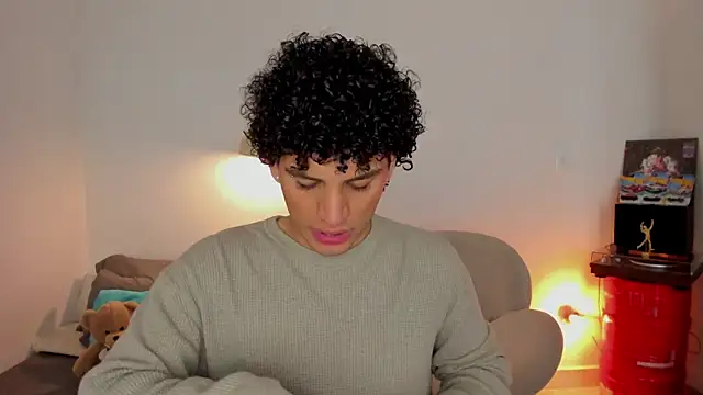 Curlblue online show from December 17, 2025, 4:13 pm