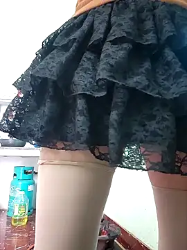 zizi public online show from February 10, 2025, 4:08 am