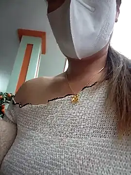 zizi public online show from February 16, 2025, 2:53 am