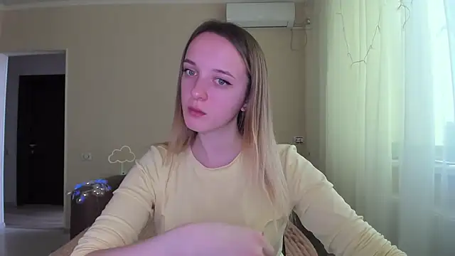 Snapshot of RouseReed chatting on March 11, 2026, 7:03 am RouseReed online show from March 11, 2026, 7:03 am