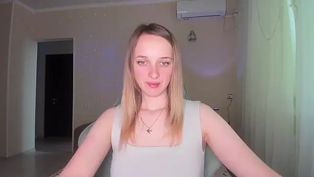 Snapshot of RouseReed chatting on March 24, 2026, 12:43 pm RouseReed online show from March 24, 2026, 12:43 pm