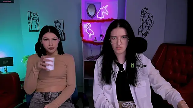 Snapshot of scarlet_mooore chatting on March 3, 2025, 8:54 pm scarlet mooore online show from March 3, 2025, 8:54 pm