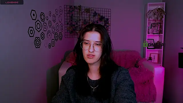 Snapshot of scarlet_mooore chatting on November 11, 2025, 9:15 pm scarlet mooore online show from November 11, 2025, 9:15 pm