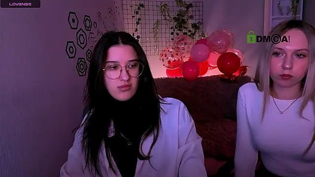 Snapshot of scarlet_mooore chatting on February 20, 2026, 11:05 pm scarlet mooore online show from February 20, 2026, 11:05 pm