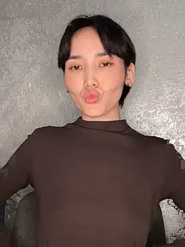 sweet adelin online show from March 15, 2026, 5:41 pm