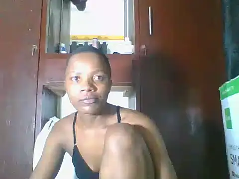 Snapshot of AfricanPrincess24 chatting on May 5, 2026, 7:44 pm AfricanPrincess24 online show from May 5, 2026, 7:44 pm