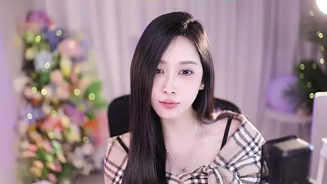 Snapshot of SleepArtist chatting on January 5, 2025, 12:21 pm SleepArtist online show from January 5, 2025, 12:21 pm
