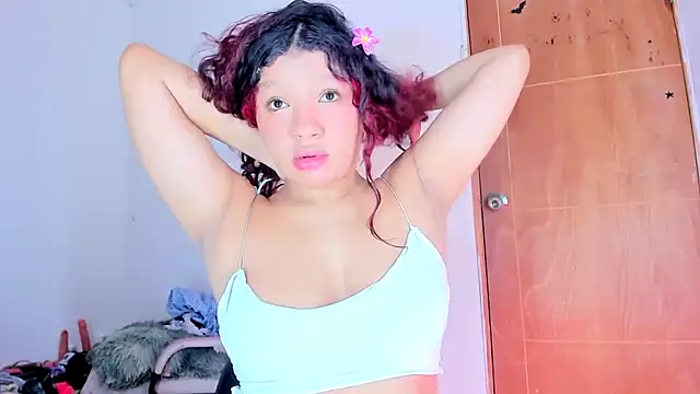 Emily Coper18 online show from May 4, 2026, 2:02 pm