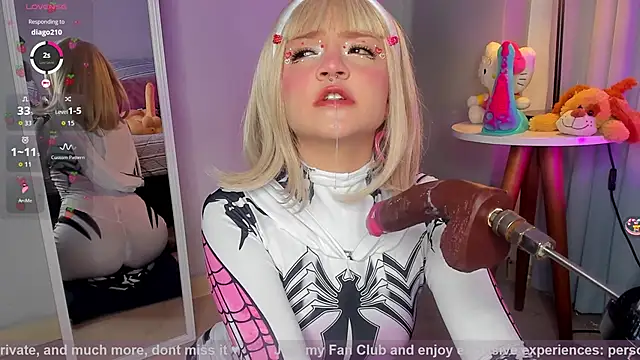 Snapshot of Tiny__Emmy chatting on October 5, 2025, 9:18 am Tiny Emmy online show from October 5, 2025, 9:18 am