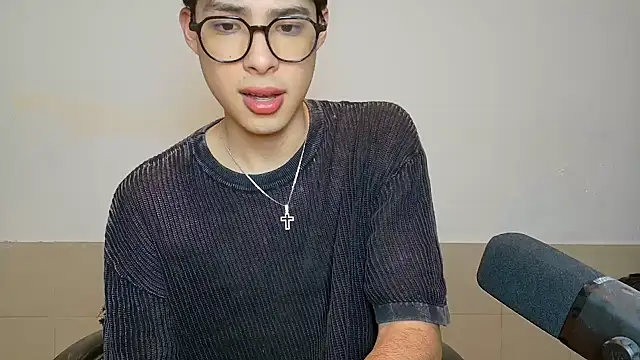 Snapshot of Jacotnk chatting on February 4, 2026, 10:47 pm Jacotnk online show from February 4, 2026, 10:47 pm