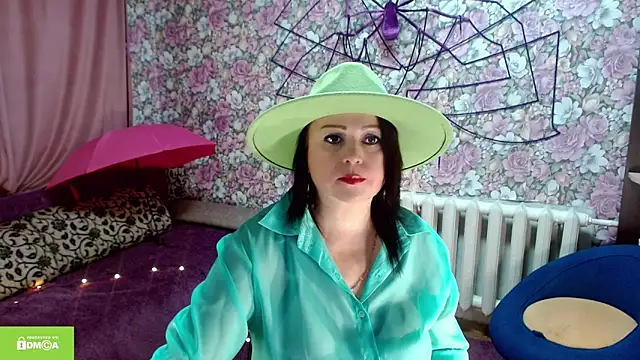 Julia-ru online show from November 5, 2025, 9:48 pm