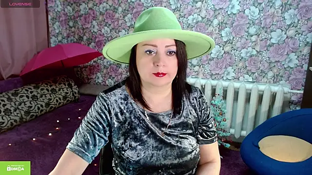 Julia-ru online show from December 3, 2025, 10:08 pm