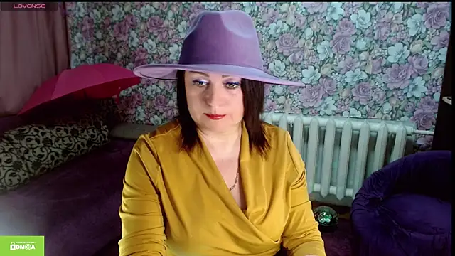 Julia-ru online show from May 9, 2026, 8:25 pm