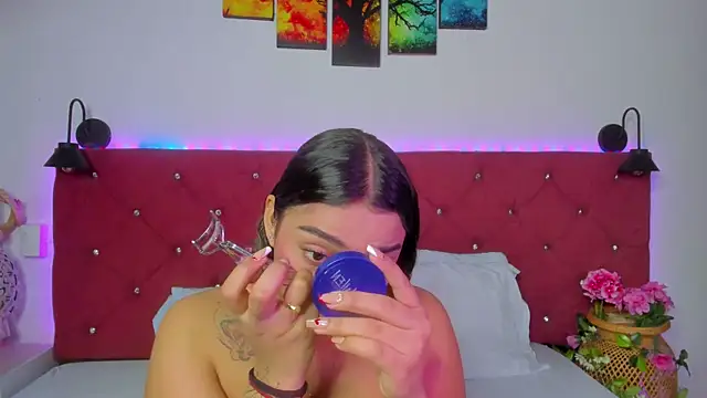 Abril Gomez06 online show from November 23, 2025, 8:52 pm