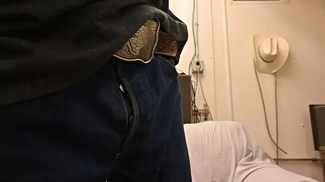 Snapshot of joeiandola chatting on January 12, 2025, 9:29 pm joeiandola online show from January 12, 2025, 9:29 pm