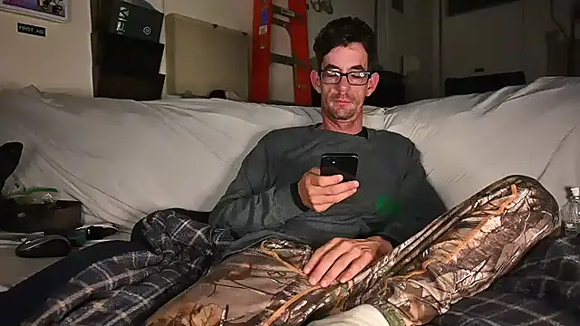 Snapshot of joeiandola chatting on February 8, 2025, 4:14 am joeiandola online show from February 8, 2025, 4:14 am