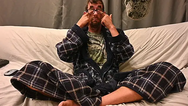 Snapshot of joeiandola chatting on September 29, 2025, 8:24 pm joeiandola online show from September 29, 2025, 8:24 pm