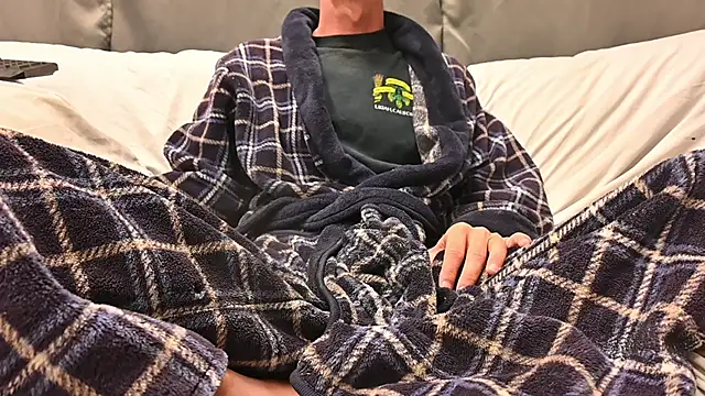 Snapshot of joeiandola chatting on October 5, 2025, 3:32 pm joeiandola online show from October 5, 2025, 3:32 pm