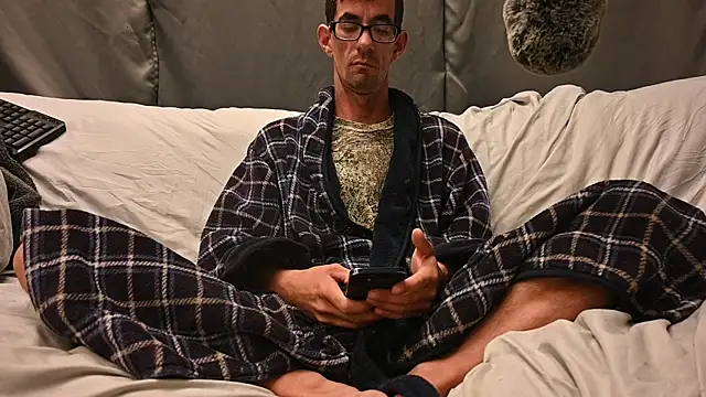 Snapshot of joeiandola chatting on October 6, 2025, 4:48 pm joeiandola online show from October 6, 2025, 4:48 pm