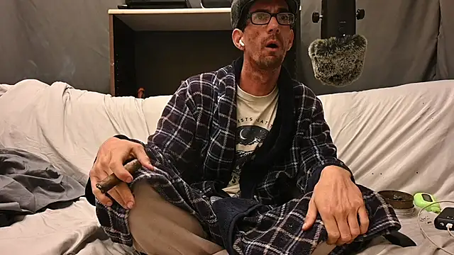 Snapshot of joeiandola chatting on October 14, 2025, 2:29 pm joeiandola online show from October 14, 2025, 2:29 pm