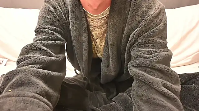 Snapshot of joeiandola chatting on October 18, 2025, 4:52 pm joeiandola online show from October 18, 2025, 4:52 pm