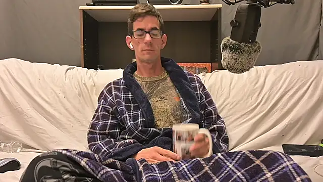 Snapshot of joeiandola chatting on October 20, 2025, 3:01 pm joeiandola online show from October 20, 2025, 3:01 pm