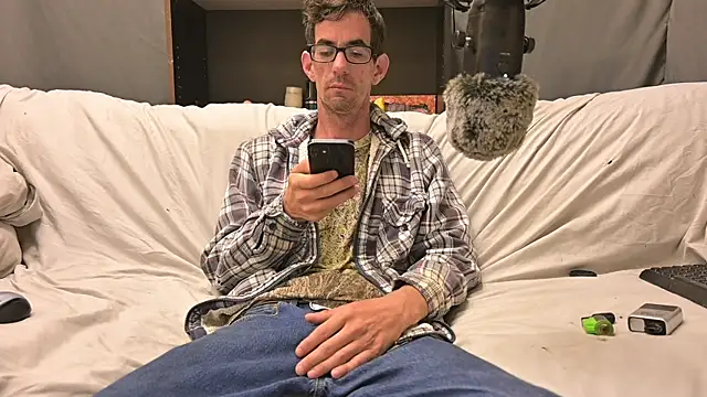 Snapshot of joeiandola chatting on October 31, 2025, 5:47 pm joeiandola online show from October 31, 2025, 5:47 pm