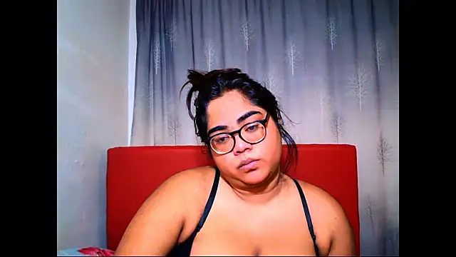 Indian Lola00 online show from November 19, 2025, 5:46 pm