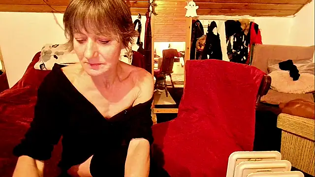 Snapshot of Hot_Colettte chatting on November 24, 2025, 9:58 pm Hot Colettte online show from November 24, 2025, 9:58 pm