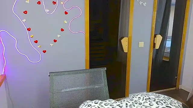 Snapshot of EmmyGreans chatting on February 25, 2025, 12:45 pm EmmyGreans online show from February 25, 2025, 12:45 pm