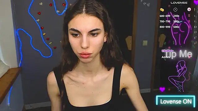 Snapshot of EmmyGreans chatting on March 4, 2025, 1:06 pm EmmyGreans online show from March 4, 2025, 1:06 pm