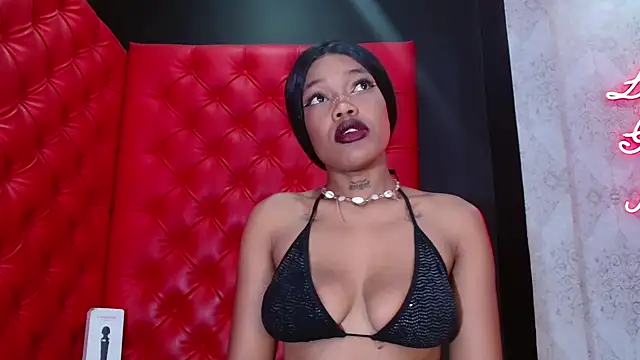 Snapshot of CrystalBrooke3x chatting on February 3, 2026, 8:36 pm CrystalBrooke3x online show from February 3, 2026, 8:36 pm