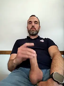 Snapshot of leon3875 chatting on December 17, 2025, 3:18 pm leon3875 online show from December 17, 2025, 3:18 pm