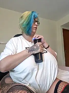 Snapshot of Escarlate4you_ chatting on February 10, 2026, 10:30 am Escarlate4you online show from February 10, 2026, 10:30 am