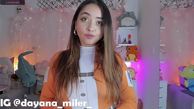  dayana miler online show from November 6, 2025, 2:18 pm