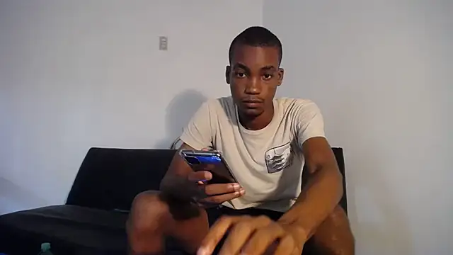 Snapshot of CameronandAiden chatting on December 2, 2024, 3:15 am CameronandAiden online show from December 2, 2024, 3:15 am