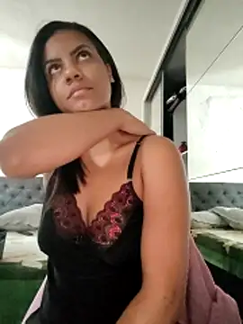 Bella Anjoss online show from January 7, 2025, 10:22 am