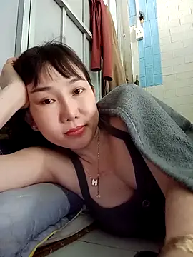 Ana love2000 online show from October 9, 2025, 2:42 am