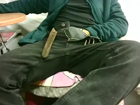 Giulio35 Pika online show from November 29, 2025, 4:32 pm