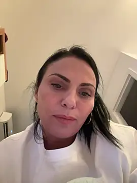 KimKelly13 online show from April 8, 2026, 6:08 pm