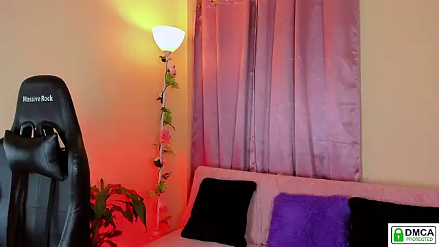 Lilabril online show from March 10, 2025, 12:37 pm