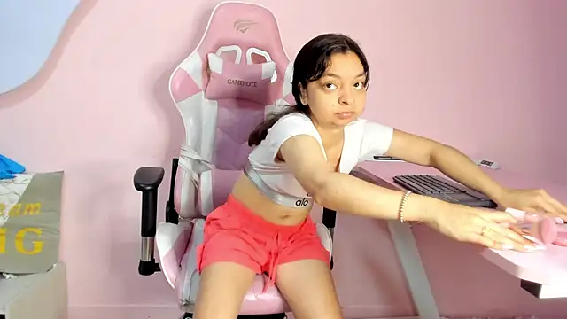 CharlotteMuller online show from February 20, 2026, 8:31 pm