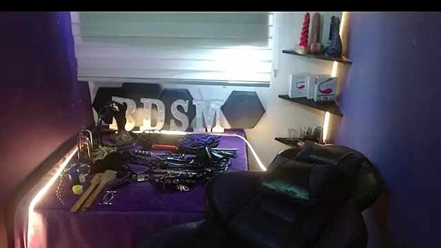 Snapshot of Alexa_Slavehot777 chatting on November 16, 2025, 9:42 pm Alexa Slavehot777 online show from November 16, 2025, 9:42 pm