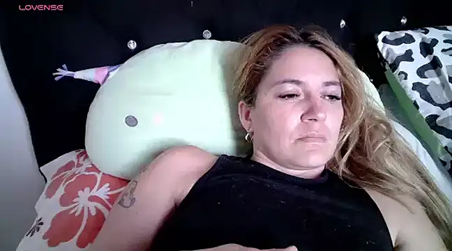 Izury Blondee online show from January 16, 2025, 9:08 pm