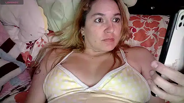 Izury Blondee online show from February 11, 2025, 4:22 am