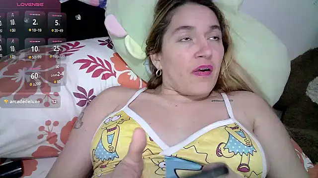 Izury Blondee online show from February 16, 2025, 4:53 am